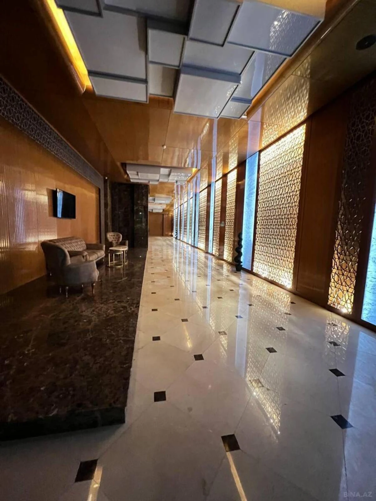 Satılır 4 otaqlı mənzil 200 m²