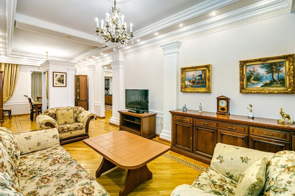 Kirayə verilir 2 otaqlı mənzil 70 m²