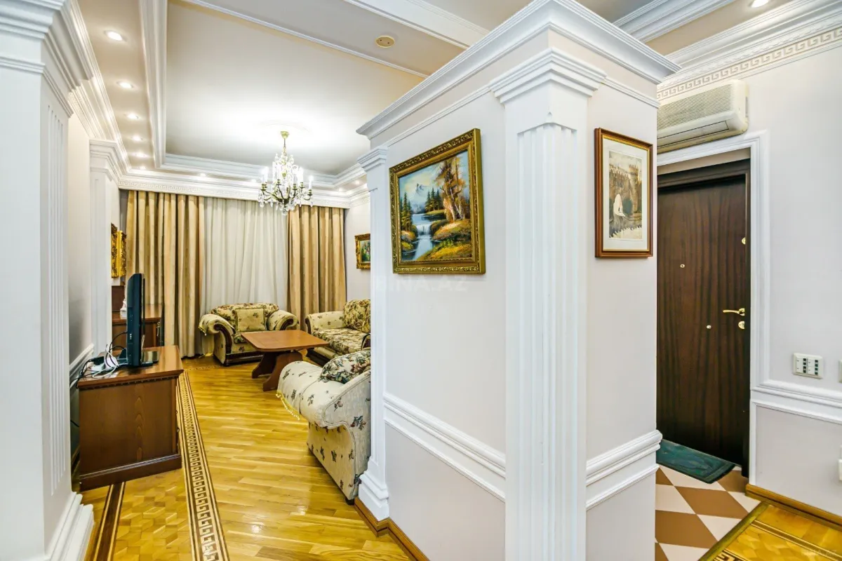 Kirayə verilir 2 otaqlı mənzil 70 m²