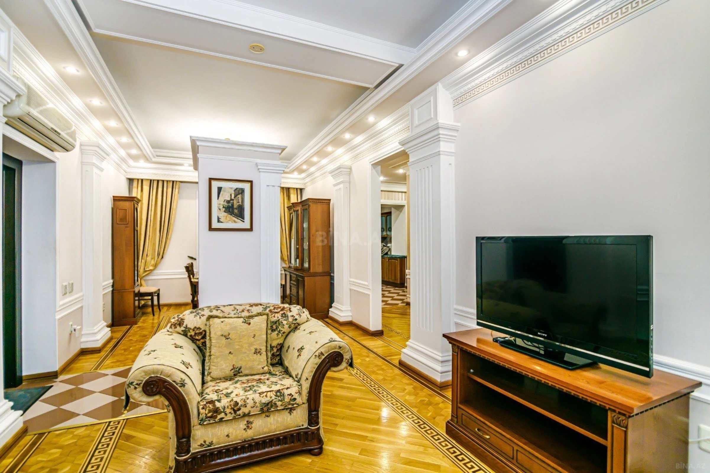 Kirayə verilir 2 otaqlı mənzil 70 m²