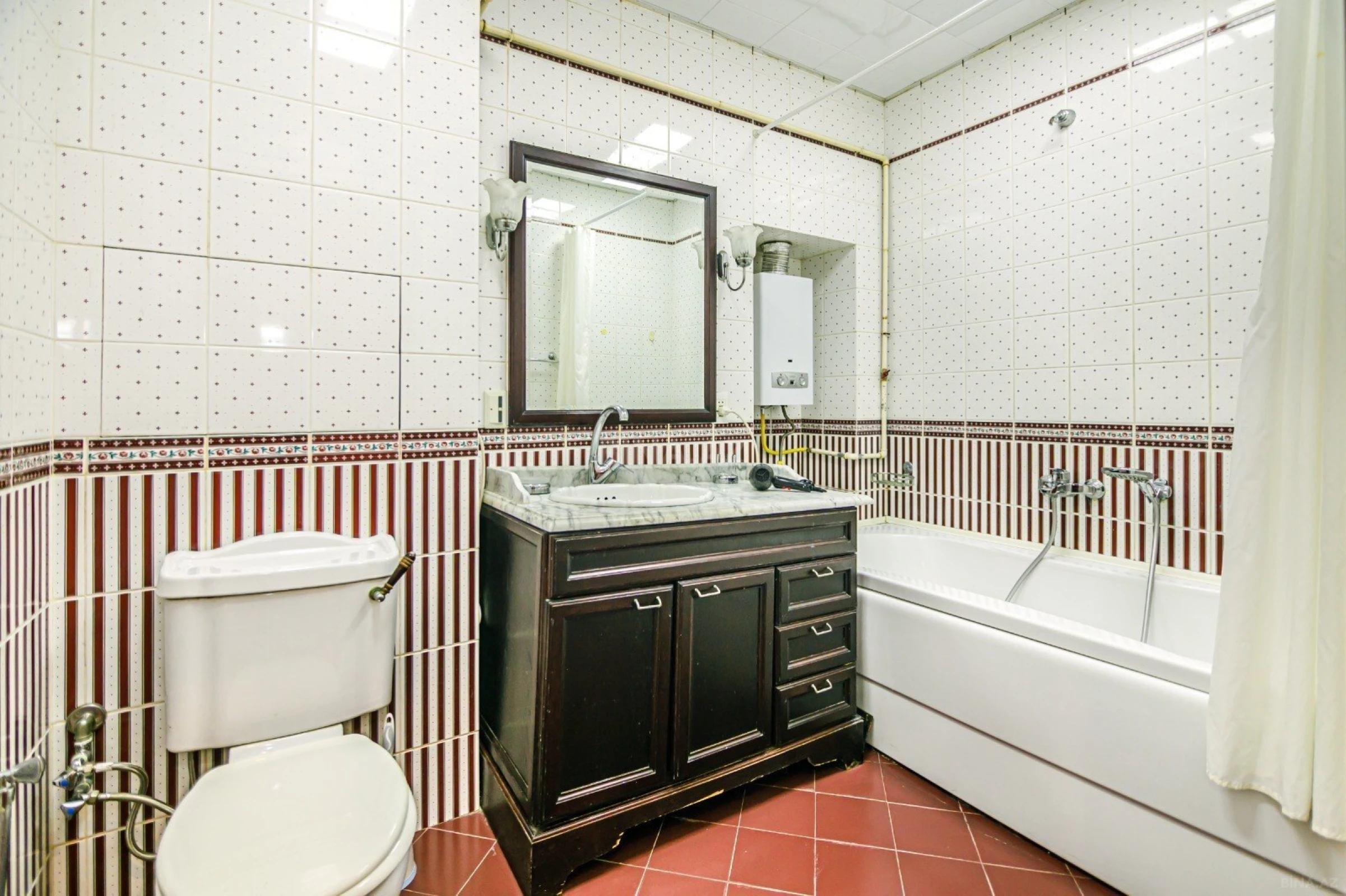 Kirayə verilir 2 otaqlı mənzil 70 m²