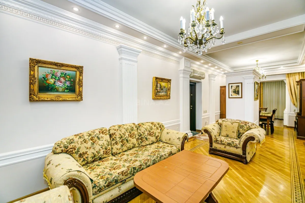 Kirayə verilir 2 otaqlı mənzil 70 m²
