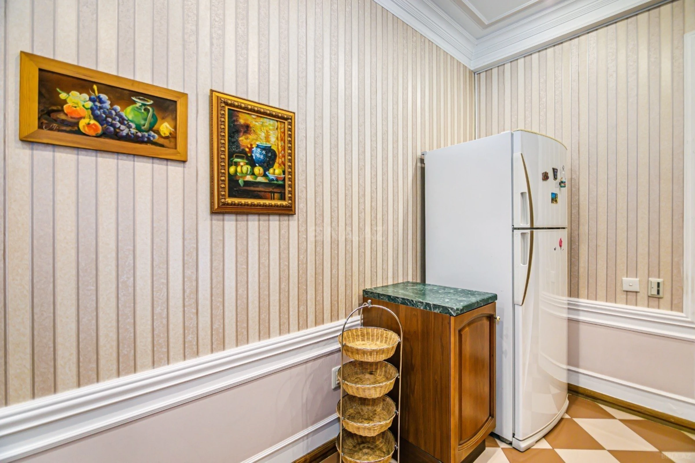 Kirayə verilir 2 otaqlı mənzil 70 m²