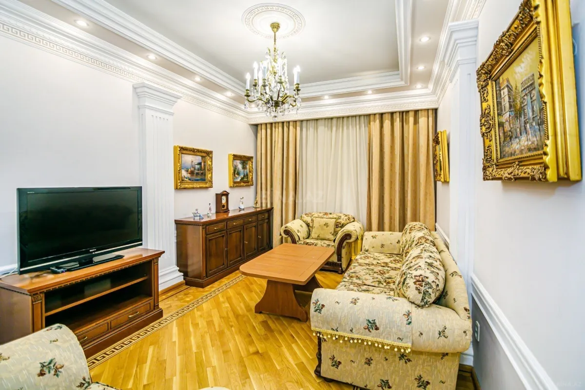 Kirayə verilir 2 otaqlı mənzil 70 m²
