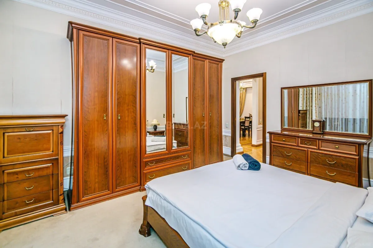 Kirayə verilir 2 otaqlı mənzil 70 m²