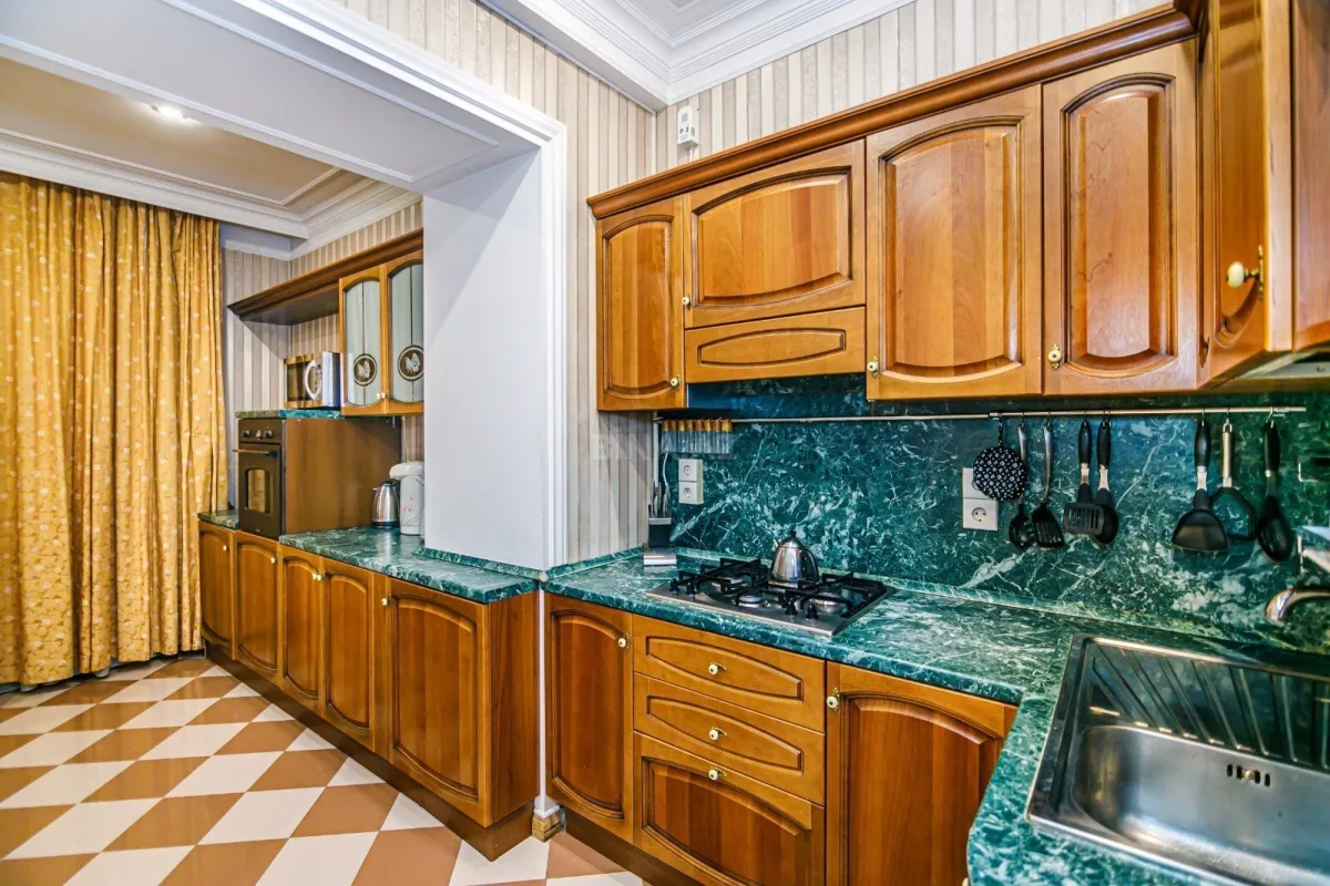 Kirayə verilir 2 otaqlı mənzil 70 m²