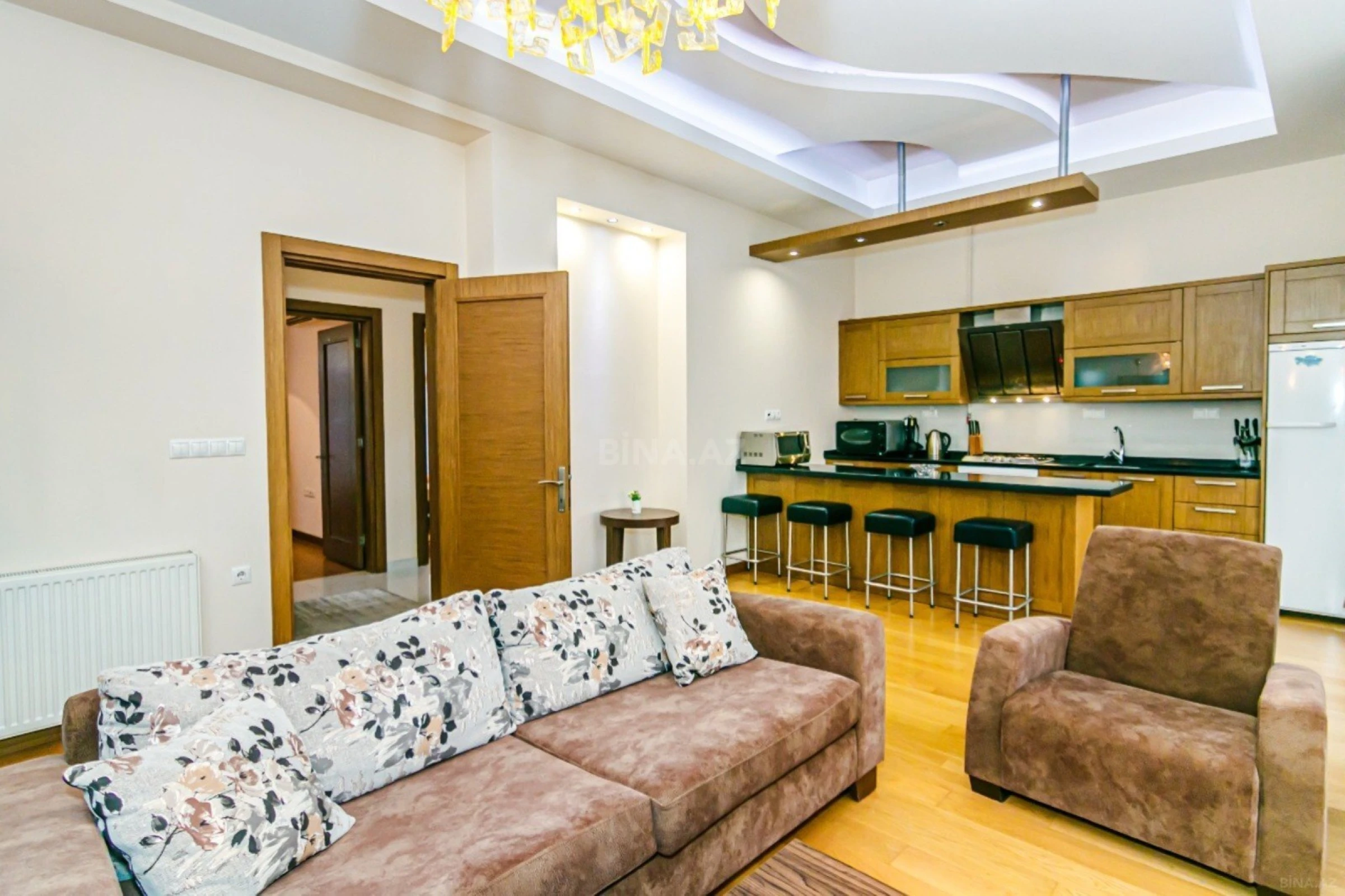 Kirayə verilir 3 otaqlı mənzil 101 m²