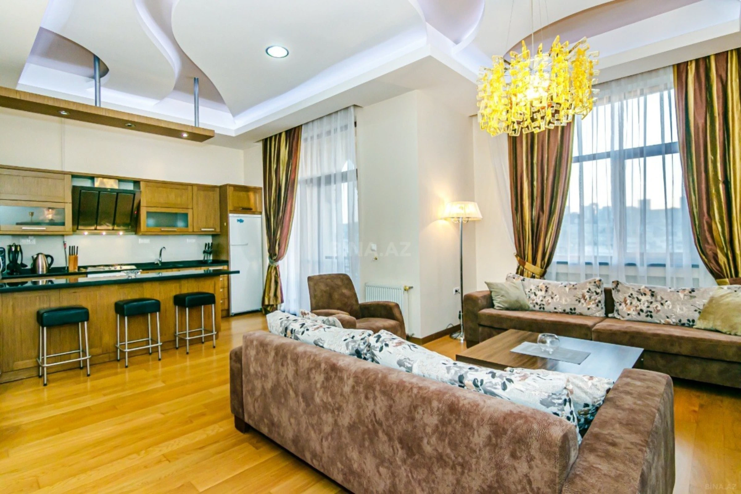 Kirayə verilir 3 otaqlı mənzil 101 m²