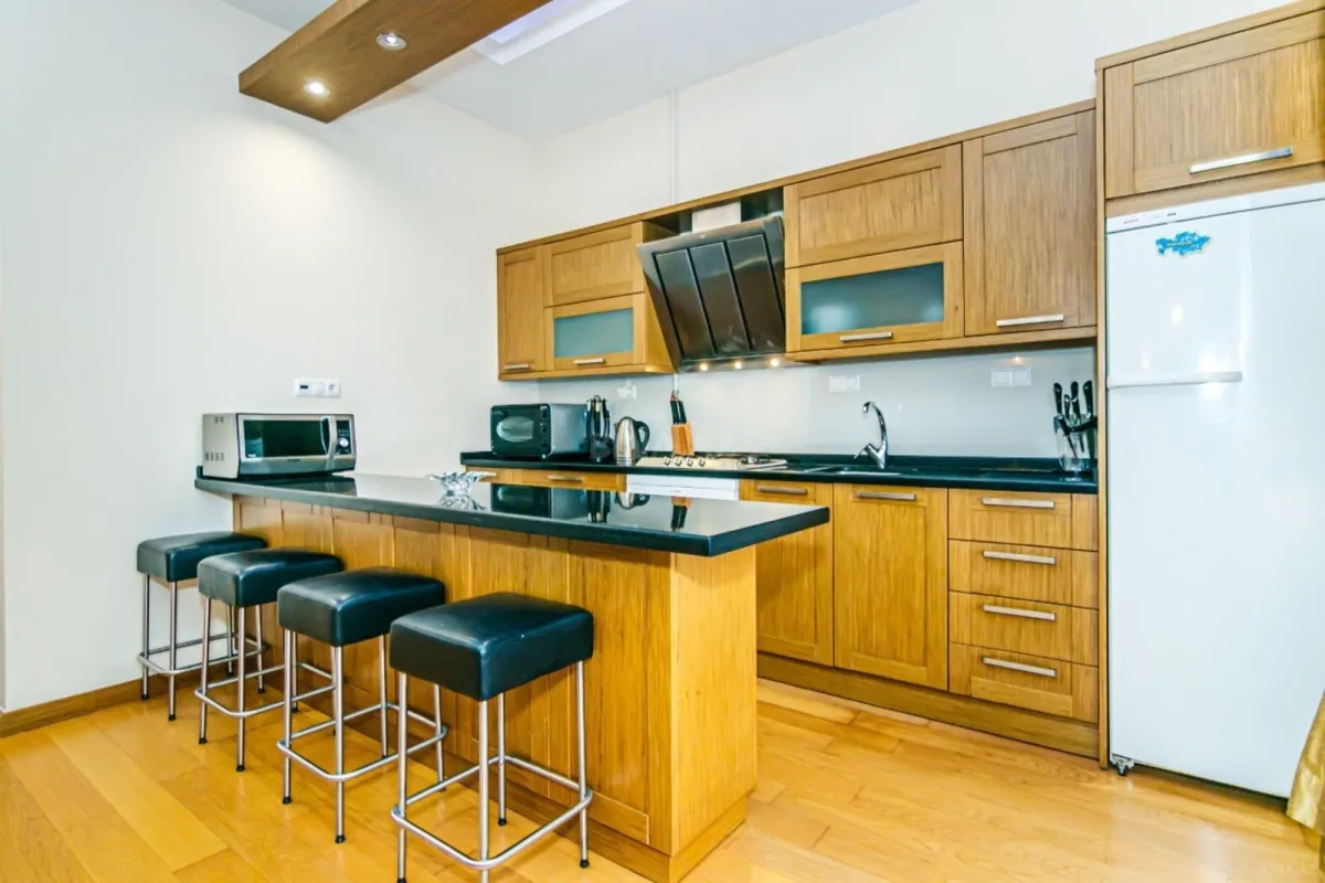 Kirayə verilir 3 otaqlı mənzil 101 m²