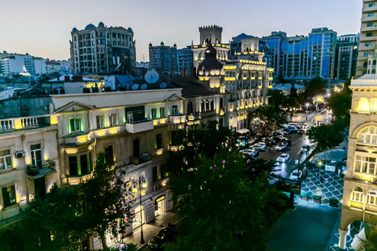 Kirayə verilir 3 otaqlı mənzil 101 m²