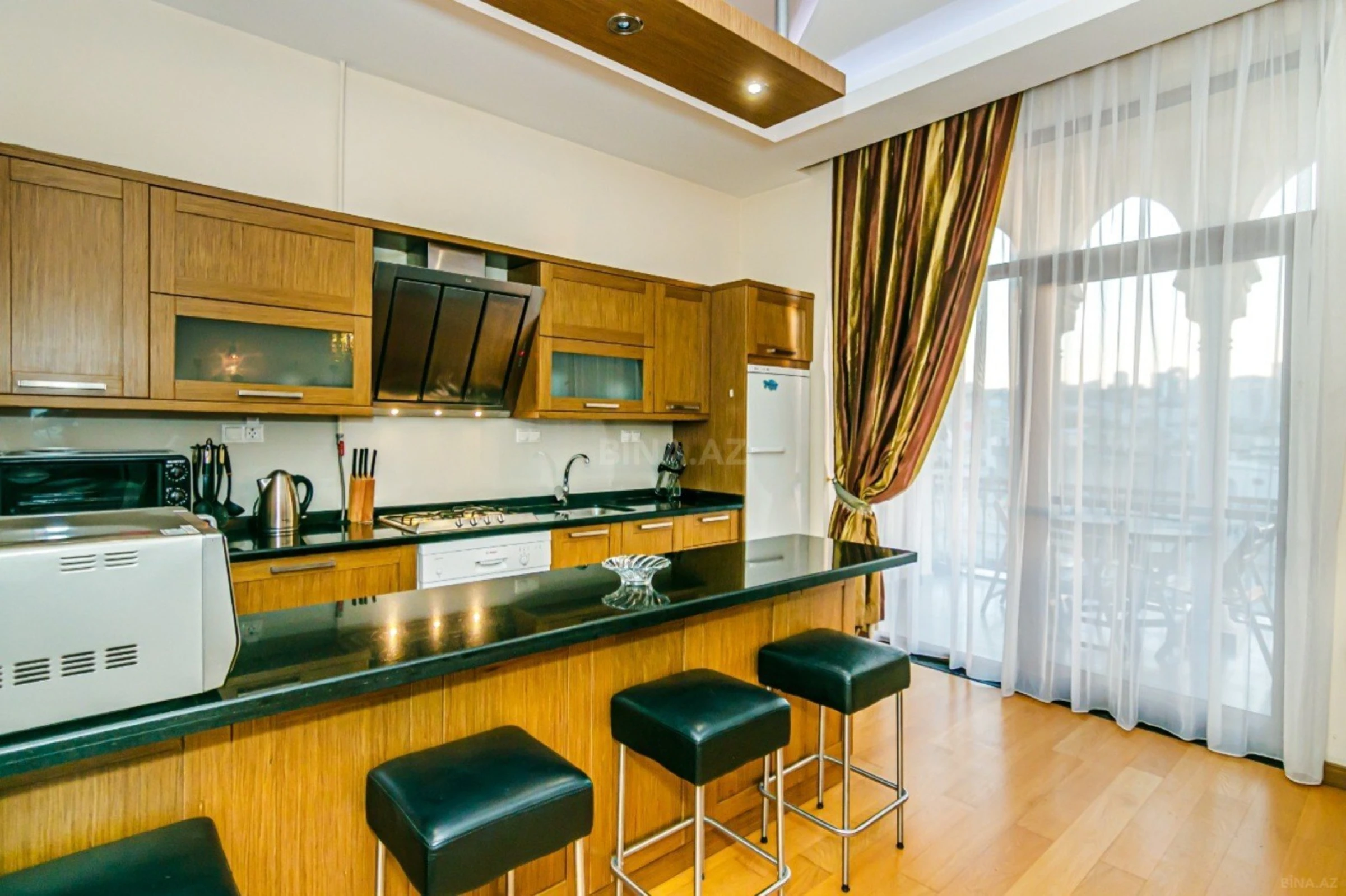 Kirayə verilir 3 otaqlı mənzil 101 m²