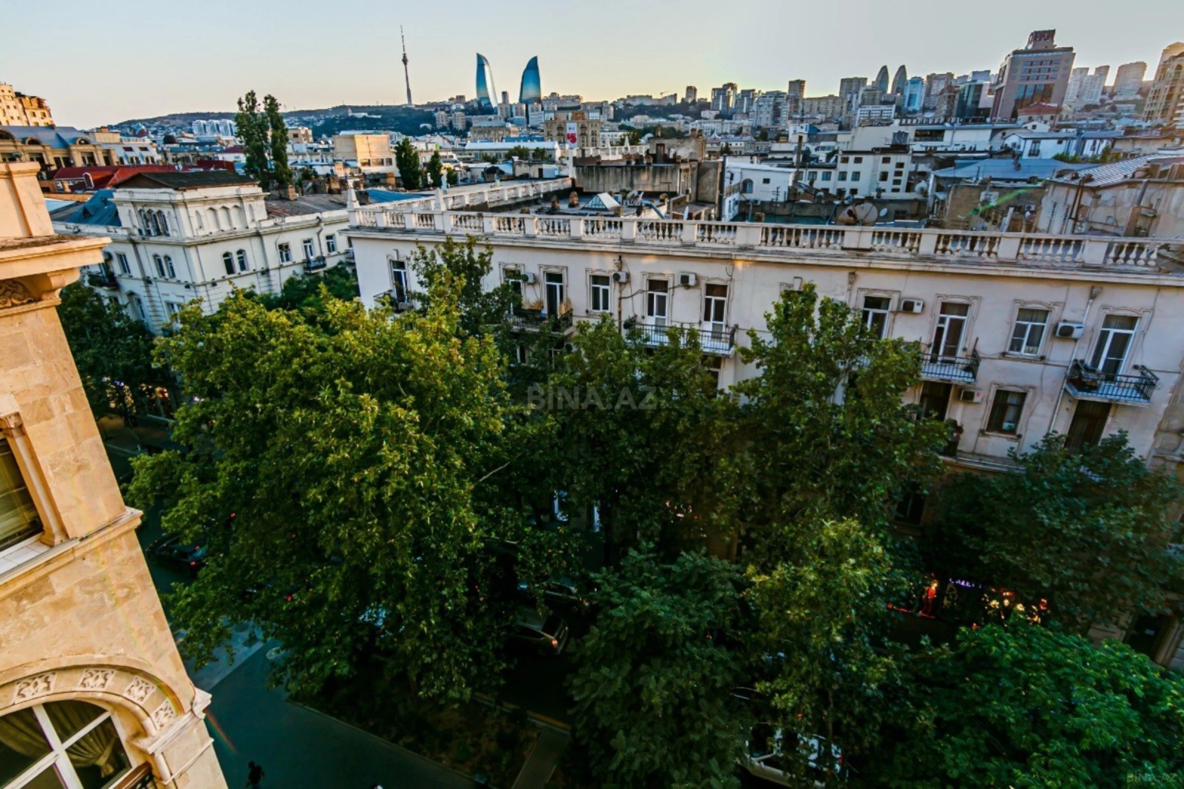 Kirayə verilir 3 otaqlı mənzil 101 m²