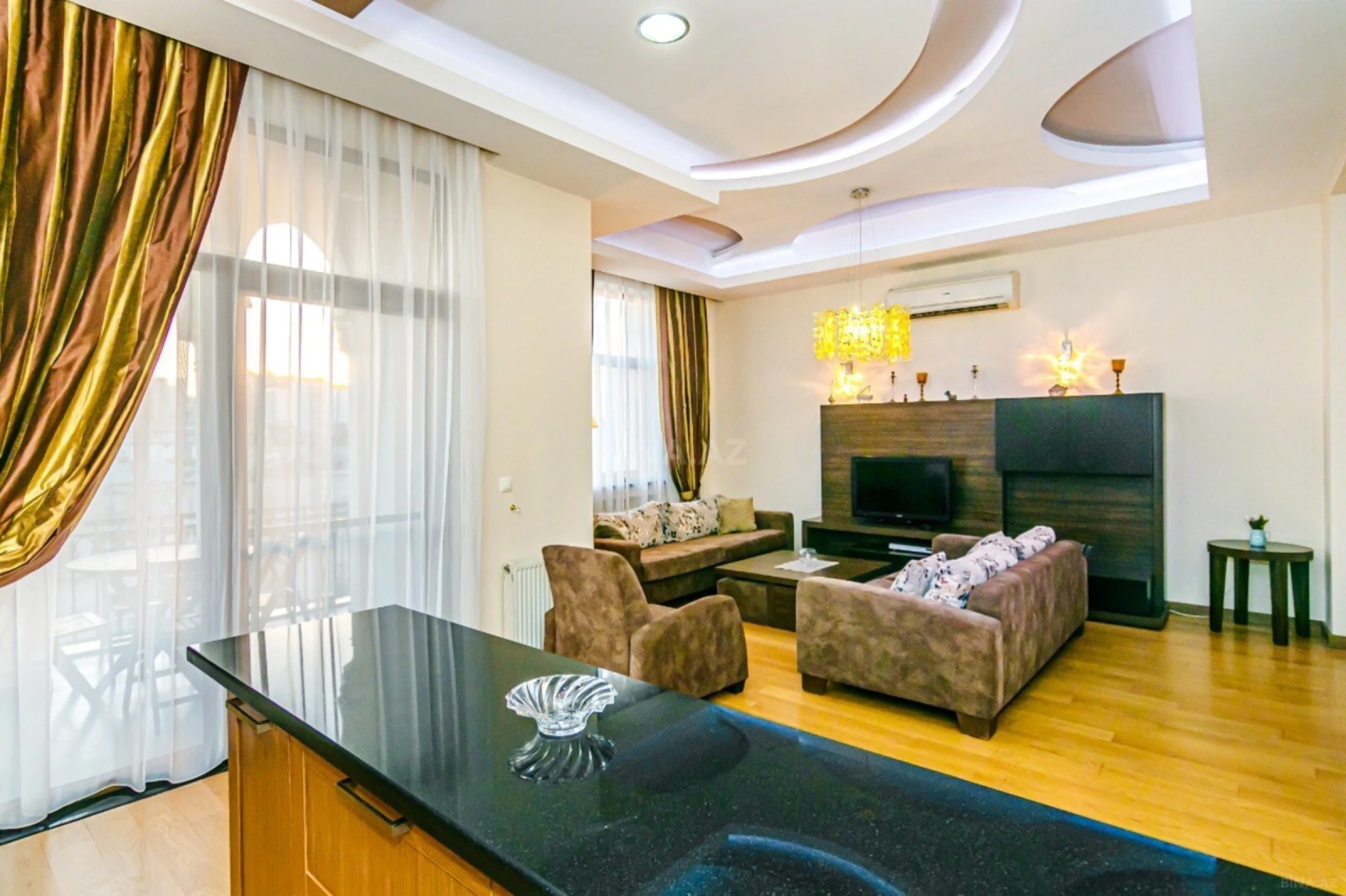 Kirayə verilir 3 otaqlı mənzil 101 m²