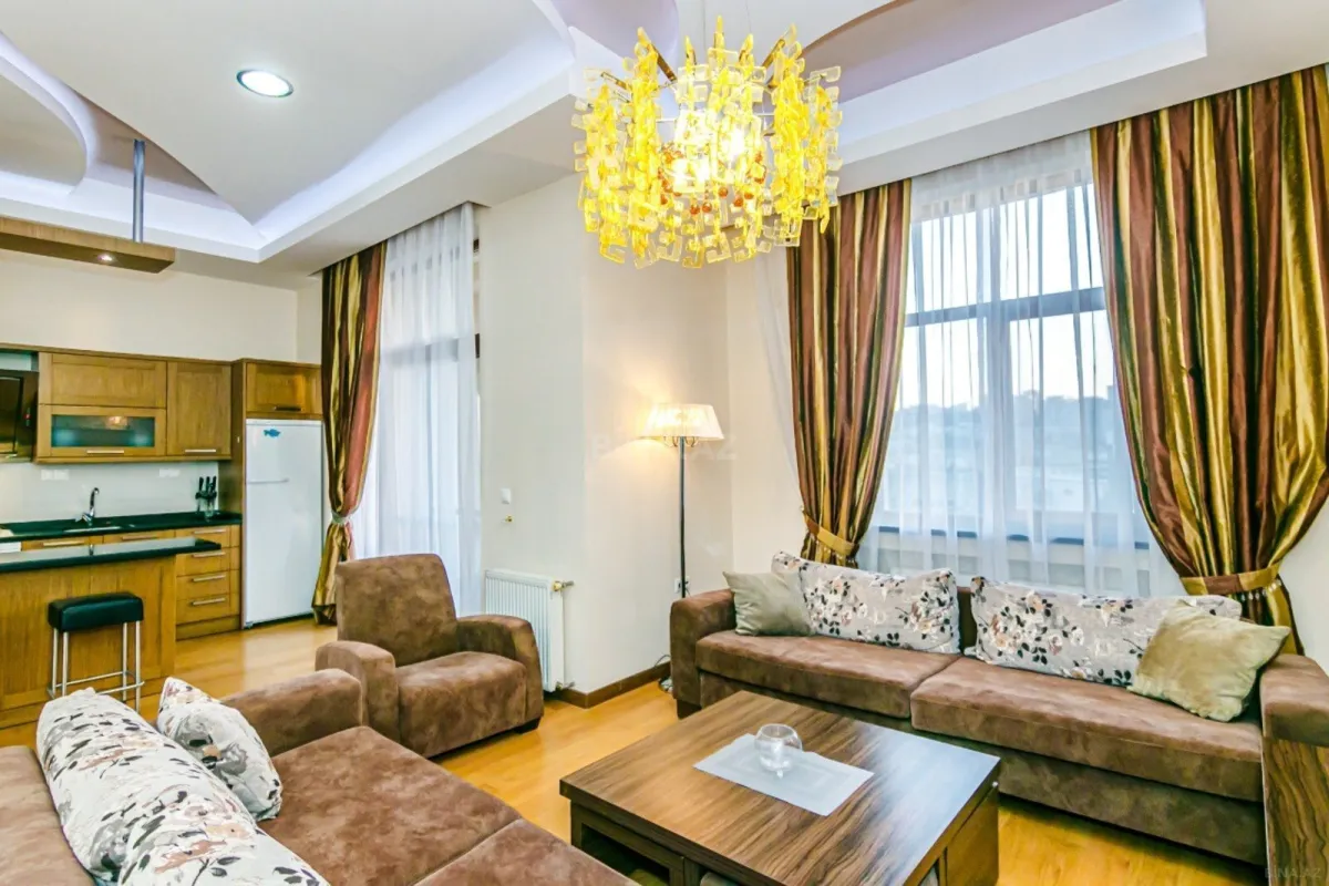 Kirayə verilir 3 otaqlı mənzil 101 m²