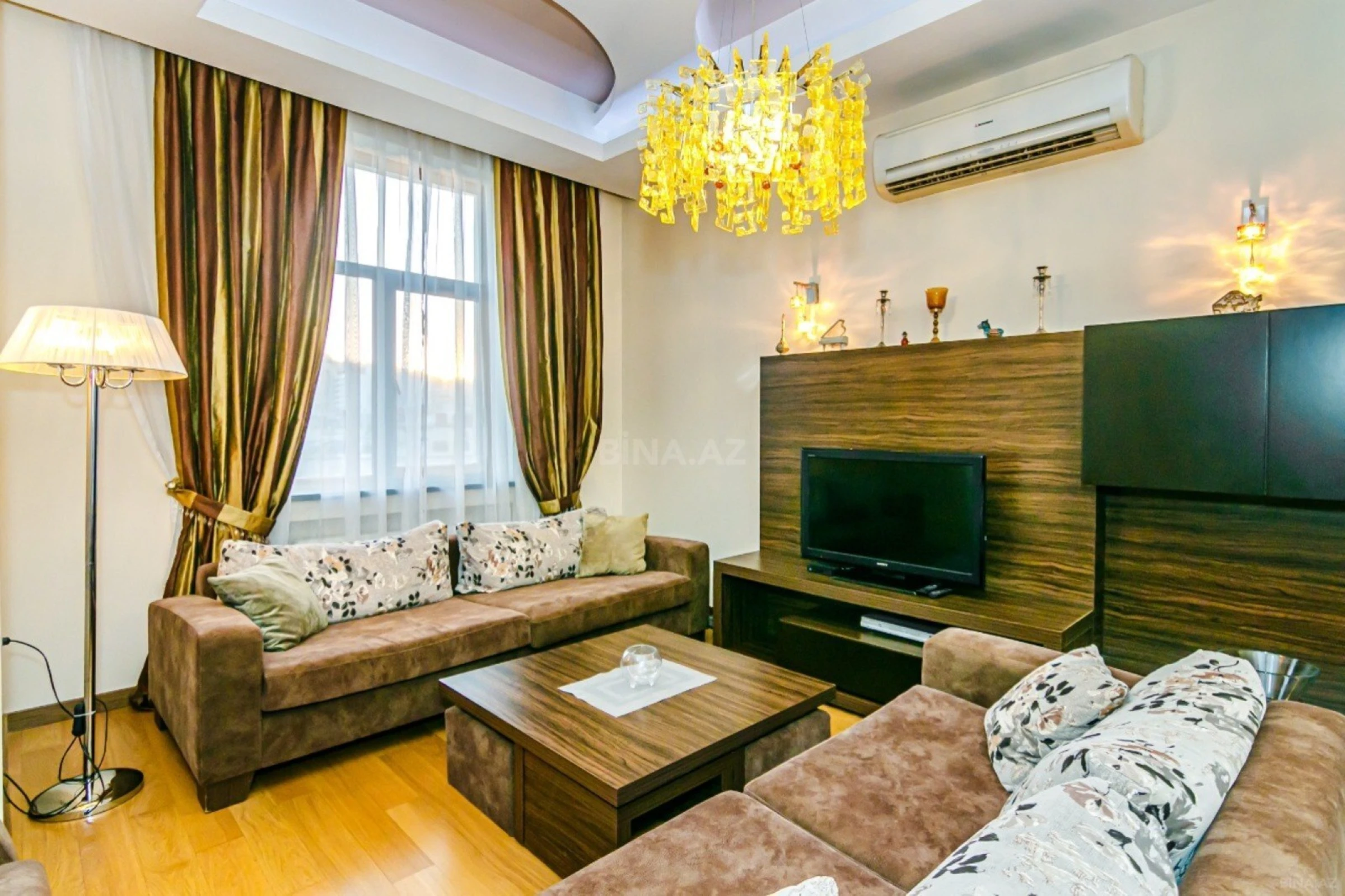 Kirayə verilir 3 otaqlı mənzil 101 m²