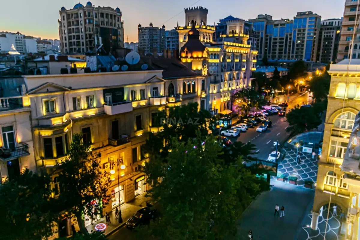 Kirayə verilir 3 otaqlı mənzil 101 m²