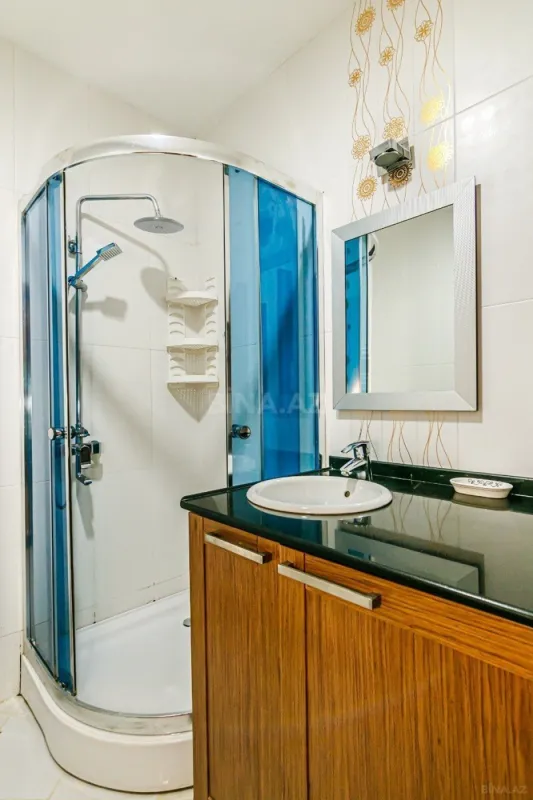 Kirayə verilir 3 otaqlı mənzil 101 m²