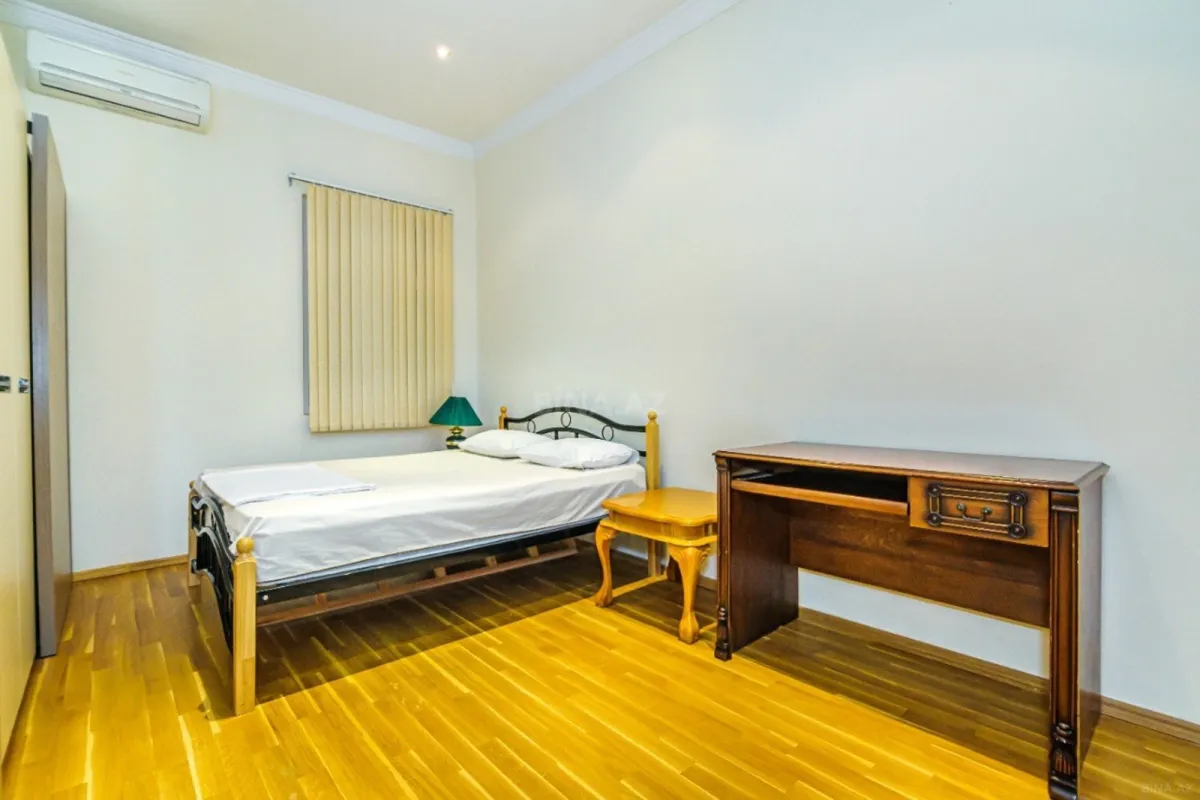 Kirayə verilir 4 otaqlı mənzil 157 m²