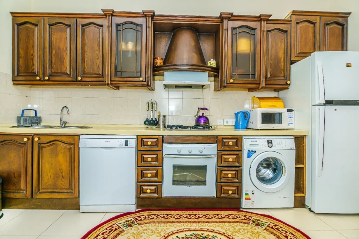 Kirayə verilir 4 otaqlı mənzil 157 m²