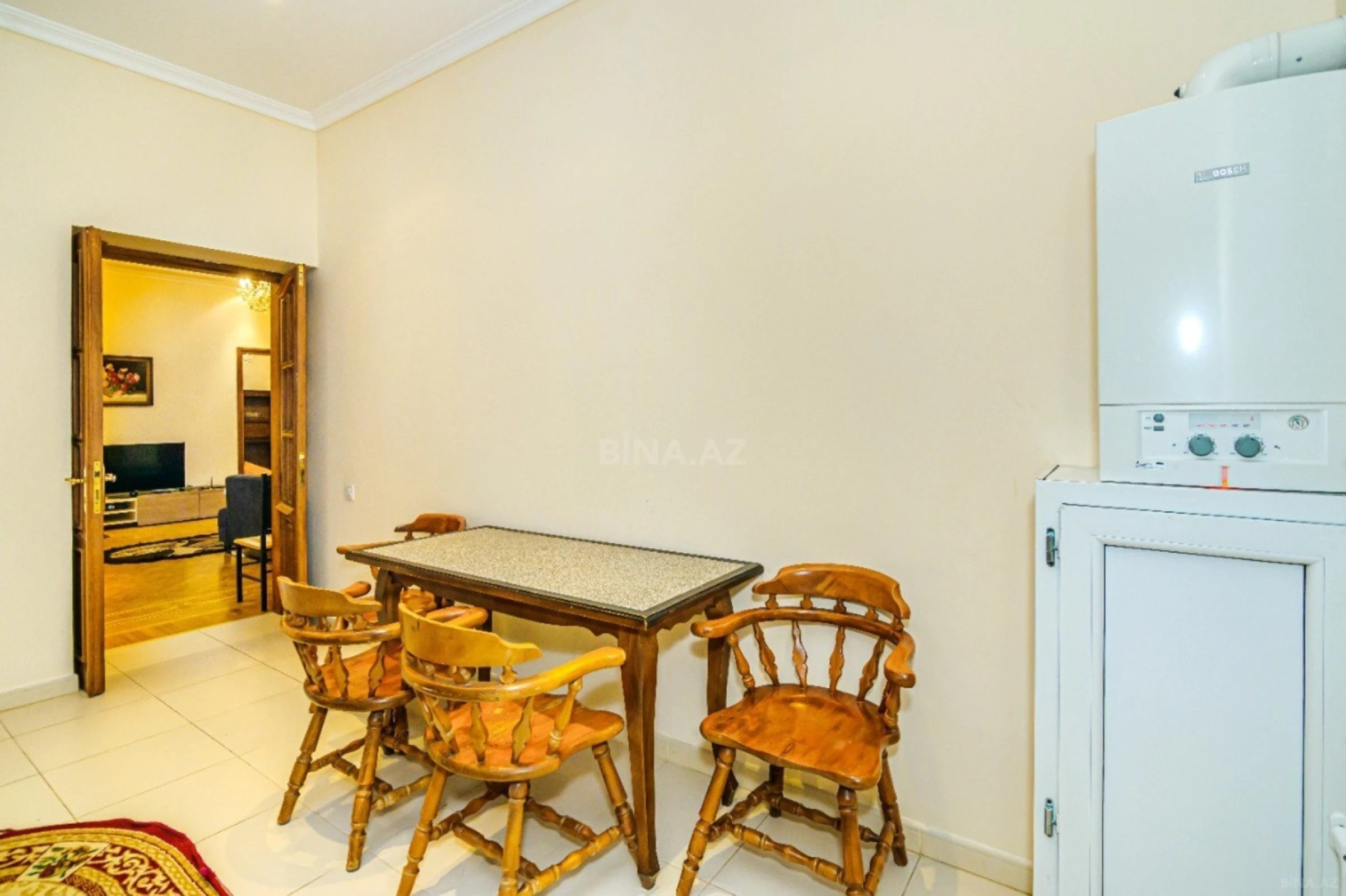 Kirayə verilir 4 otaqlı mənzil 157 m²