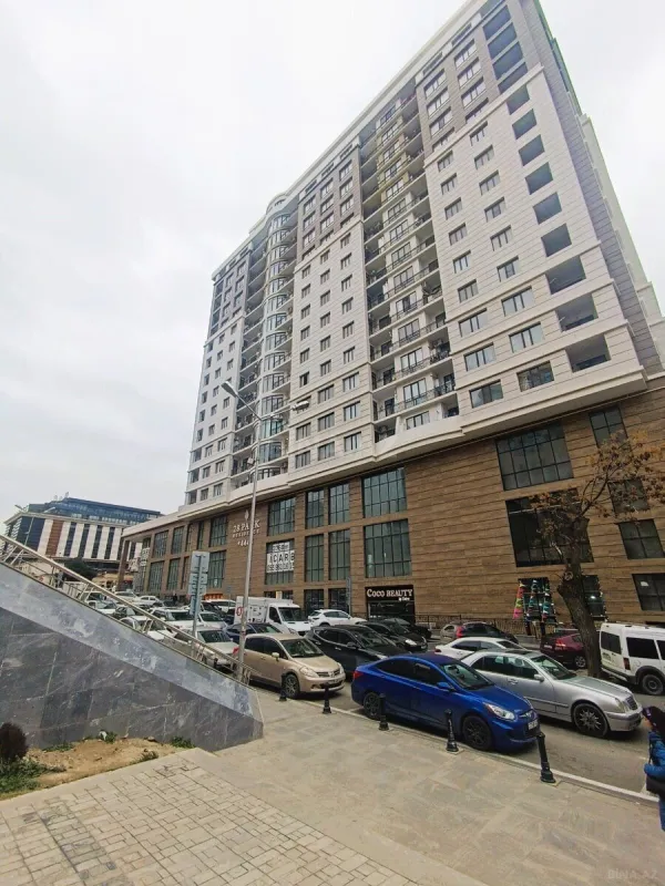 Satılır 3 otaqlı mənzil 113 m²