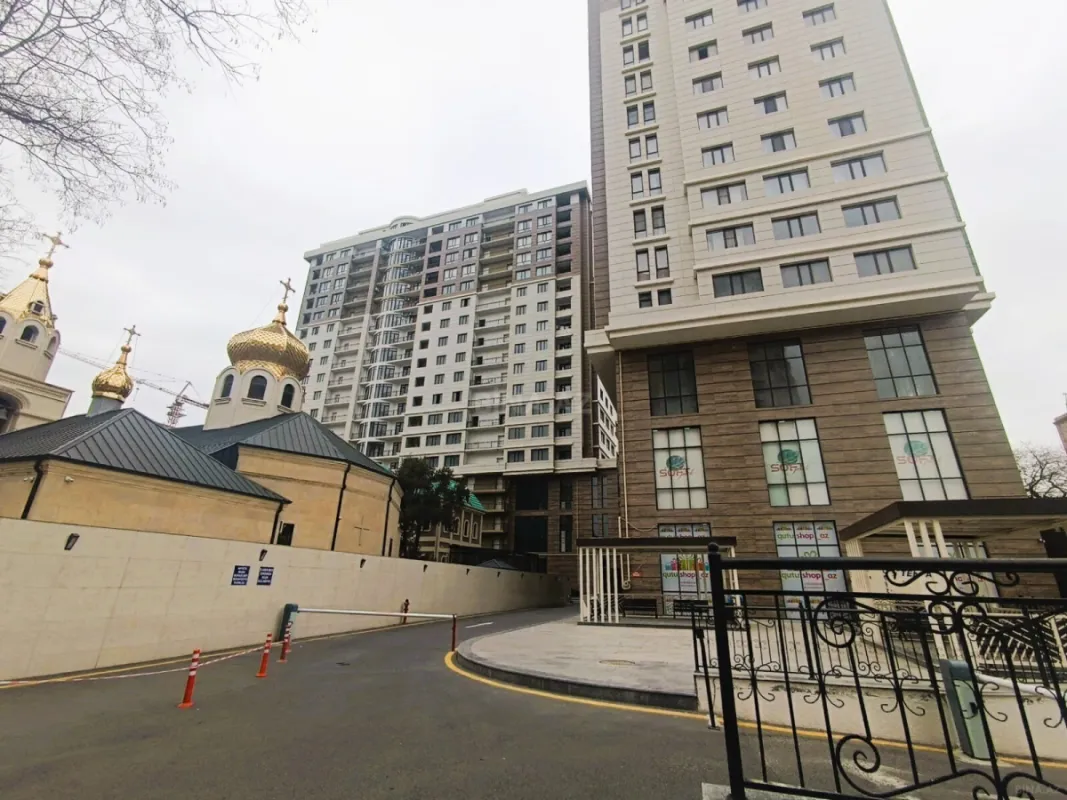 Satılır 3 otaqlı mənzil 113 m²