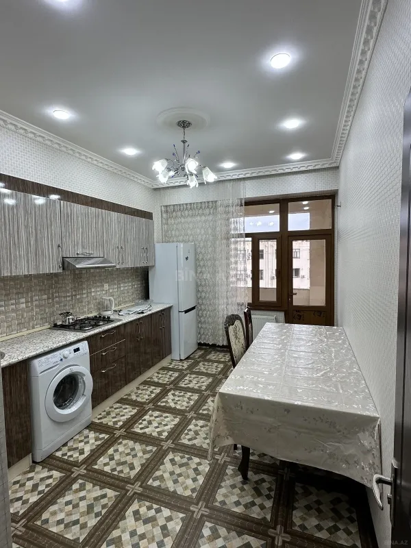 Kirayə verilir 2 otaqlı mənzil 75 m²