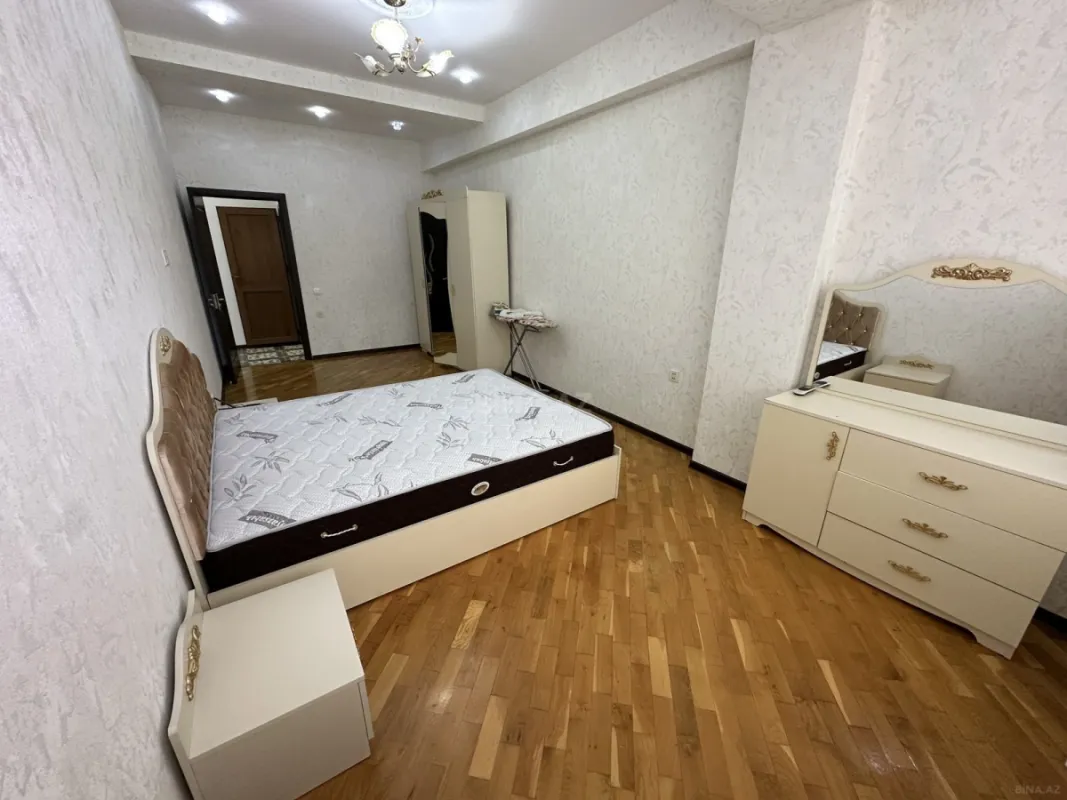 Kirayə verilir 2 otaqlı mənzil 75 m²