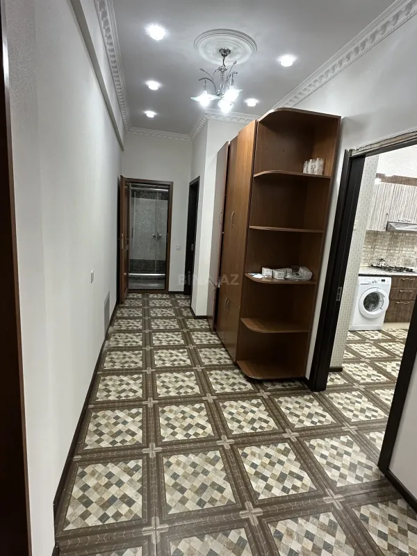Kirayə verilir 2 otaqlı mənzil 75 m²