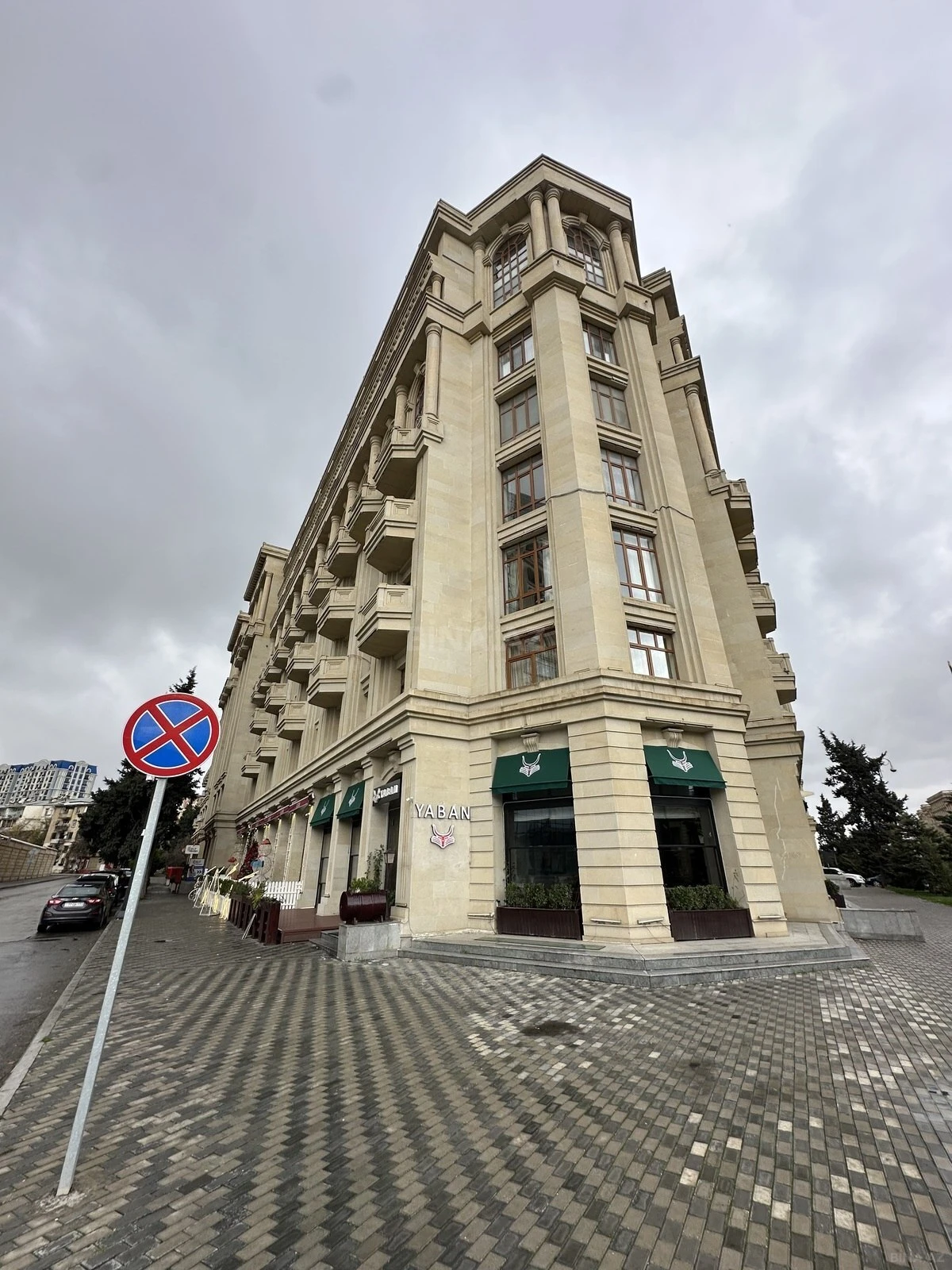 Kirayə verilir 2 otaqlı mənzil 75 m²