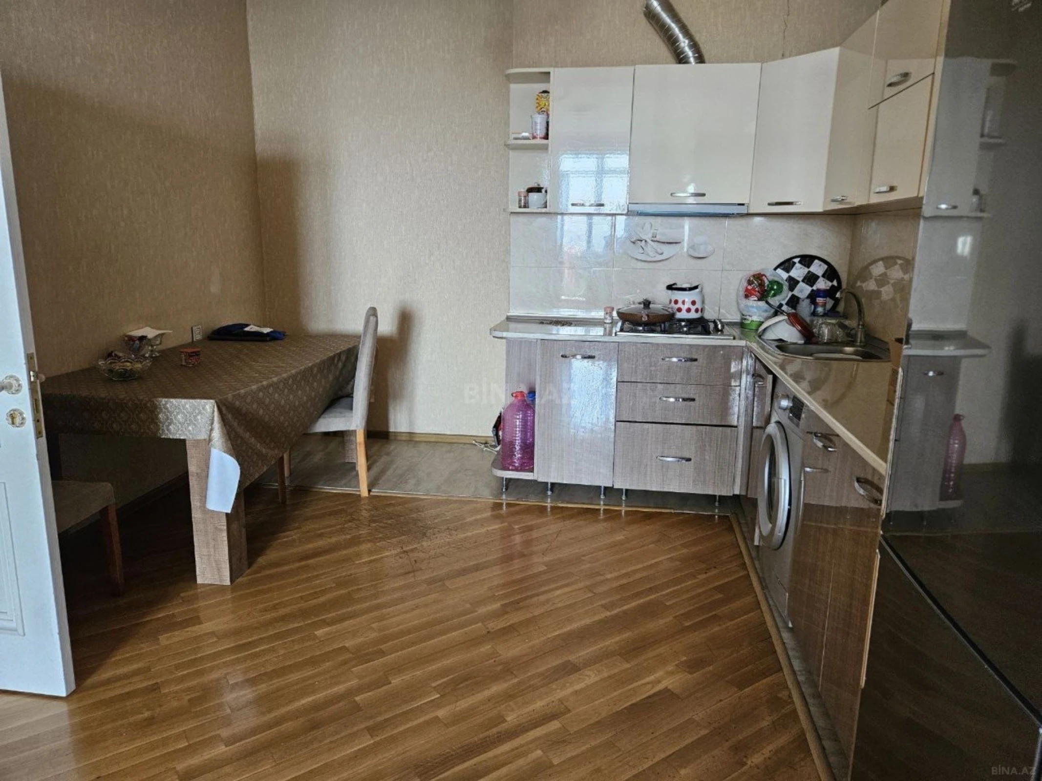 Kirayə verilir 2 otaqlı mənzil 50 m²