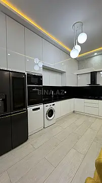 Satılır 2 otaqlı mənzil 108 m²
