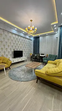 Satılır 2 otaqlı mənzil 108 m²