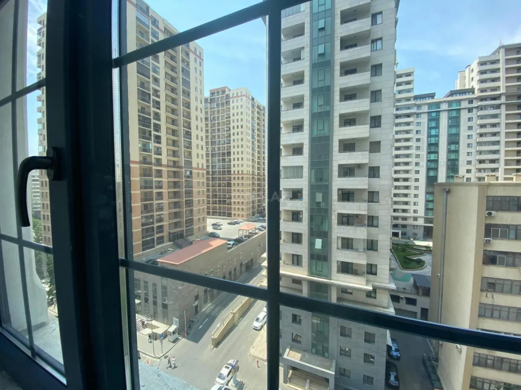Kirayə verilir 2 otaqlı mənzil 70 m²