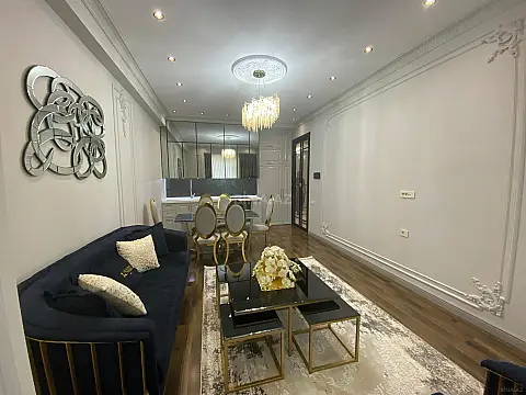 Kirayə verilir 2 otaqlı mənzil 70 m²