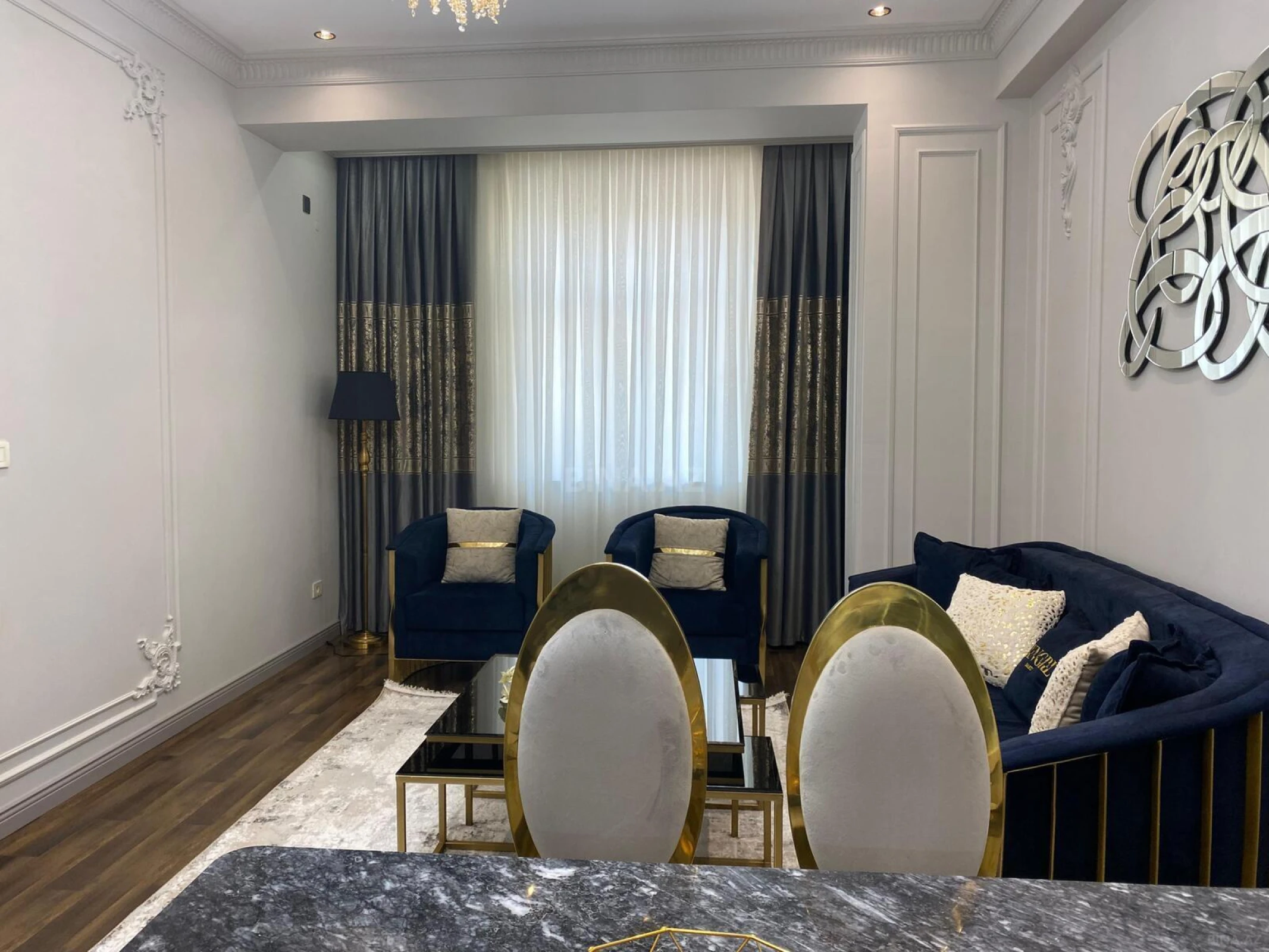 Kirayə verilir 2 otaqlı mənzil 70 m²