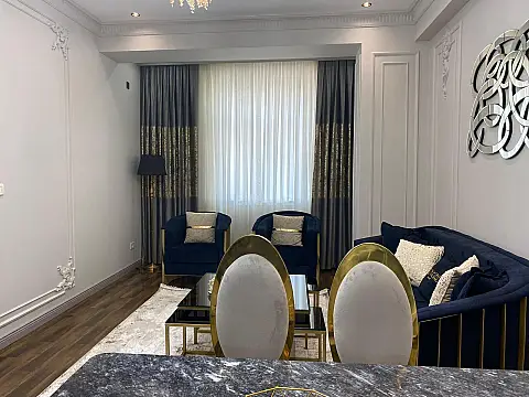 Kirayə verilir 2 otaqlı mənzil 70 m²