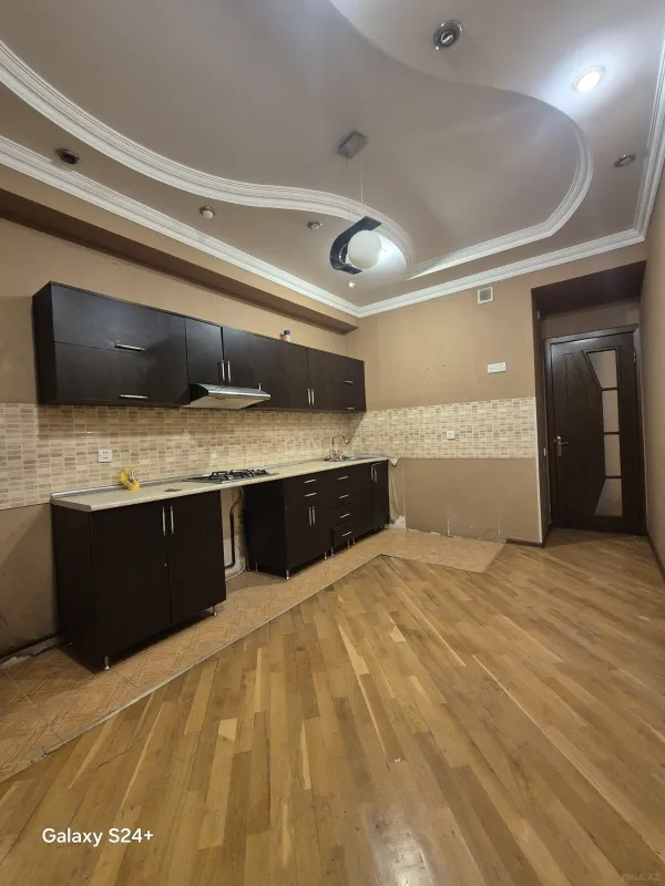 Satılır 2 otaqlı mənzil 82 m²