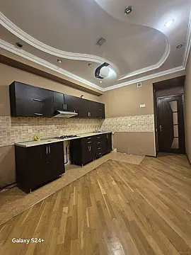 Satılır 2 otaqlı mənzil 82 m²