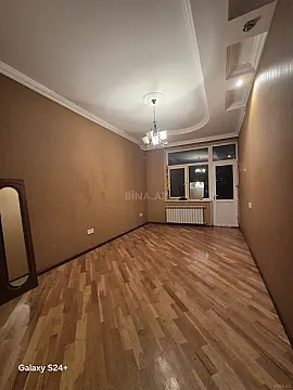 Satılır 2 otaqlı mənzil 82 m²