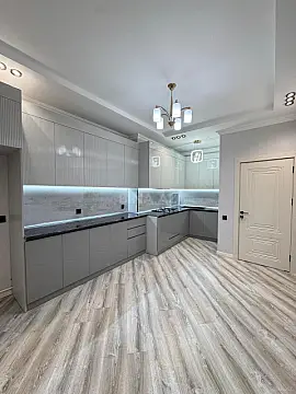 Satılır 3 otaqlı mənzil 98 m²