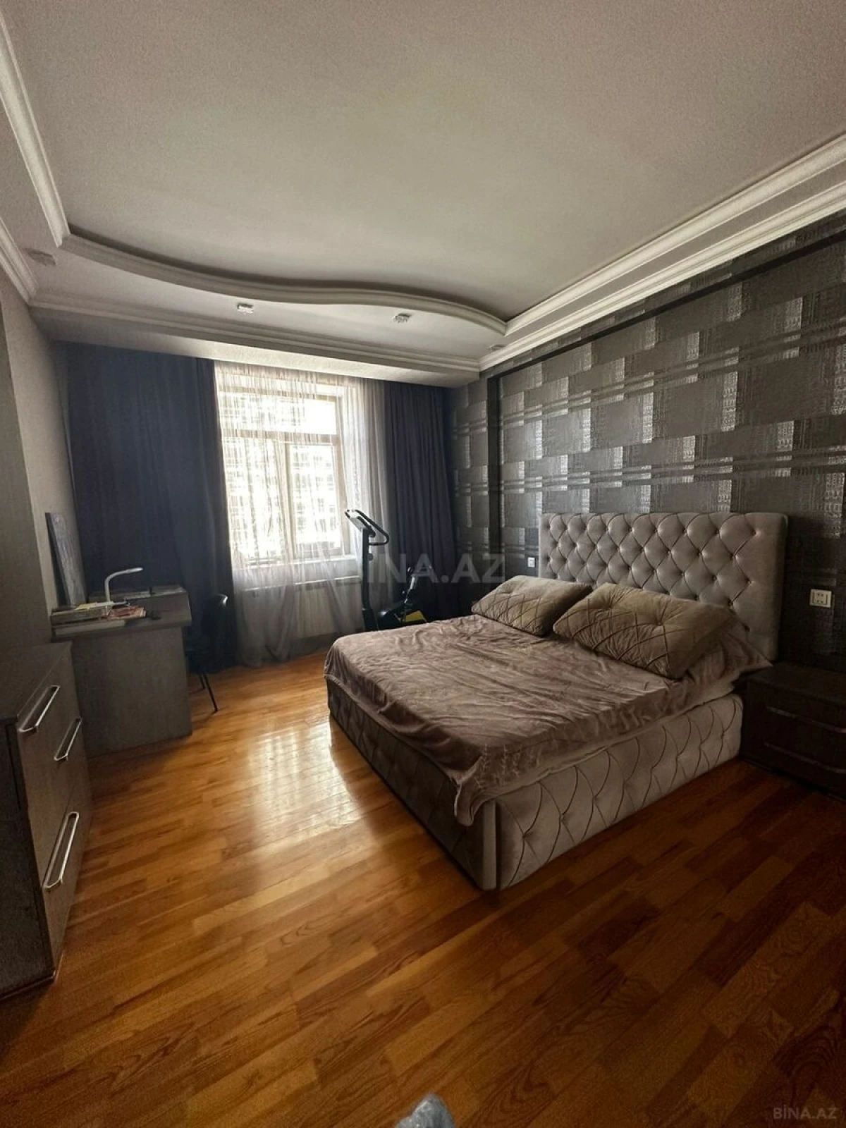 Kirayə verilir 3 otaqlı mənzil 140 m²