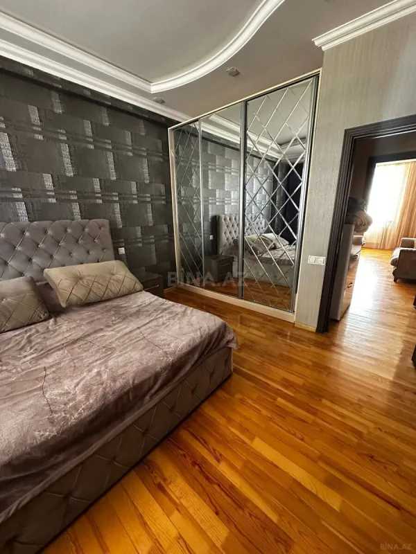 Kirayə verilir 3 otaqlı mənzil 140 m²