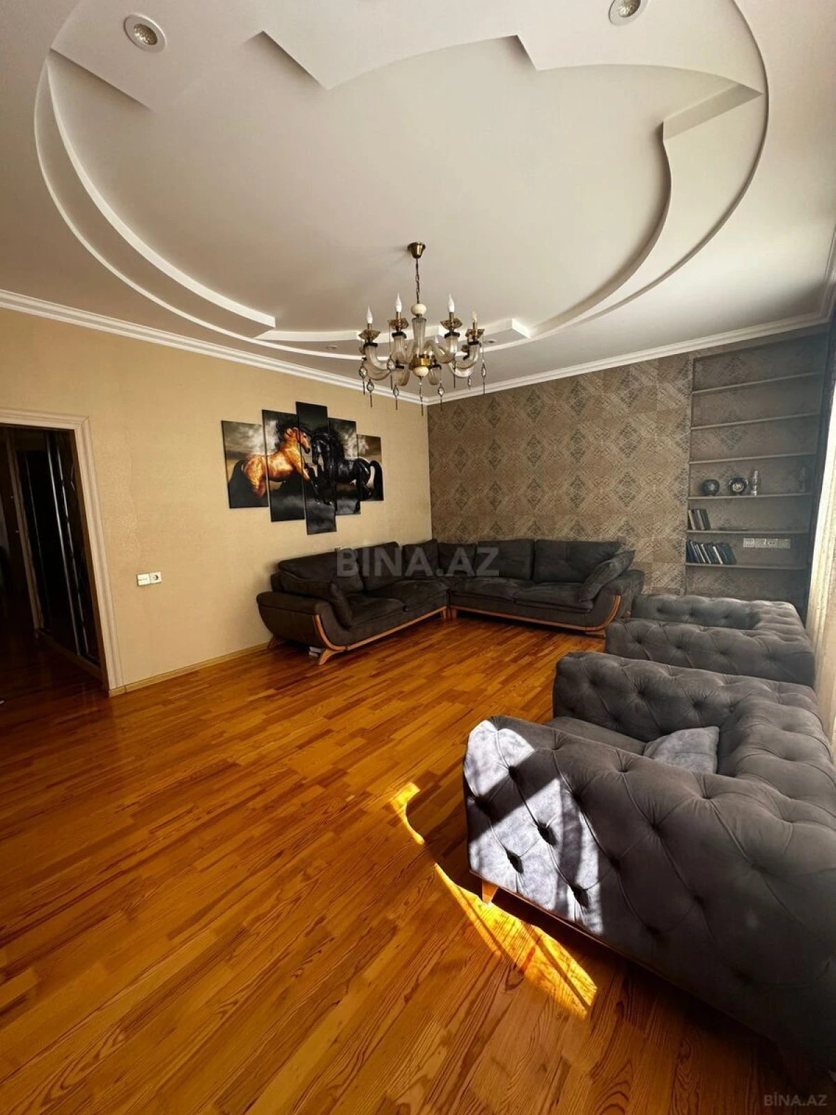 Kirayə verilir 3 otaqlı mənzil 140 m²