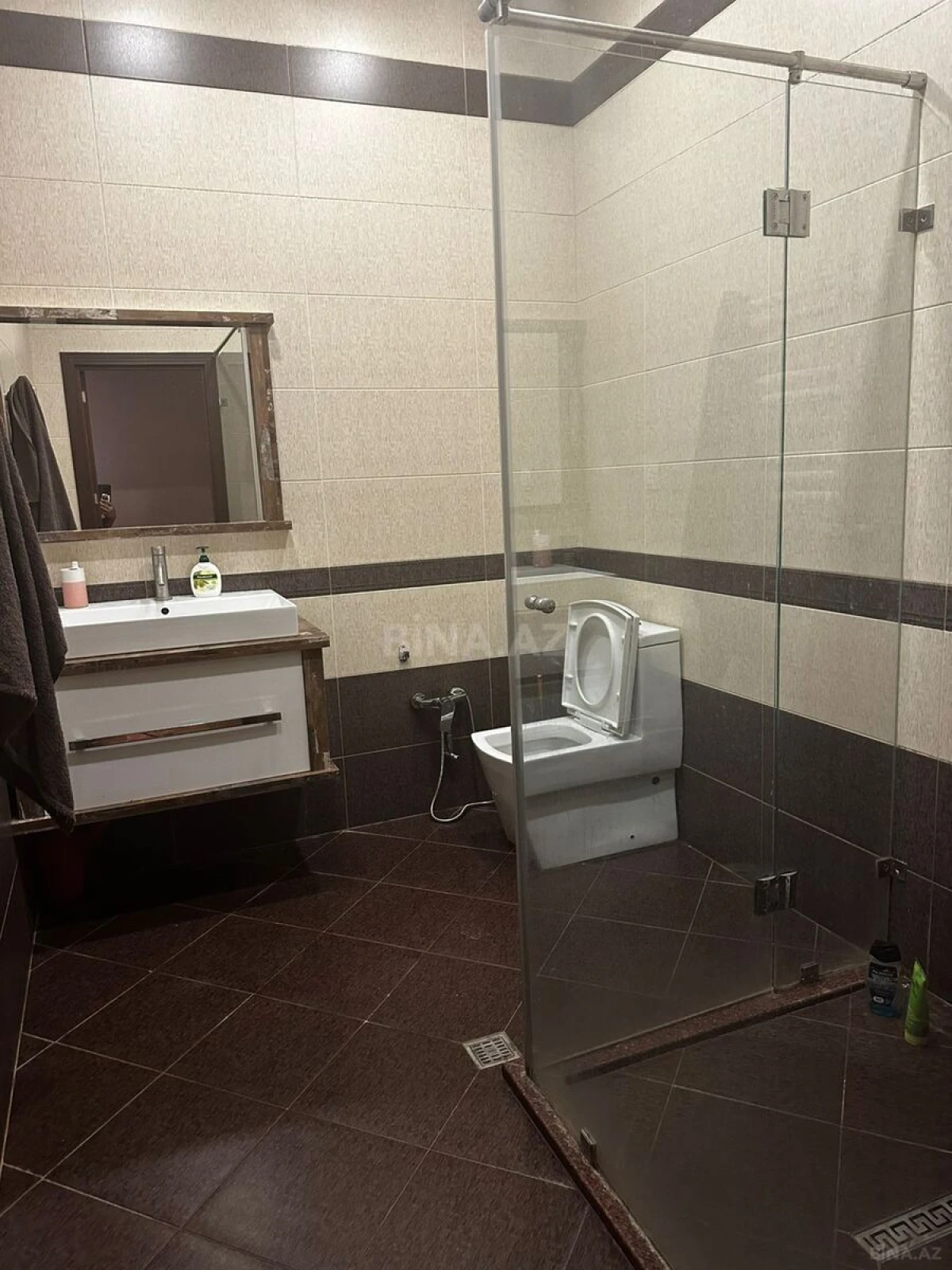 Kirayə verilir 3 otaqlı mənzil 140 m²