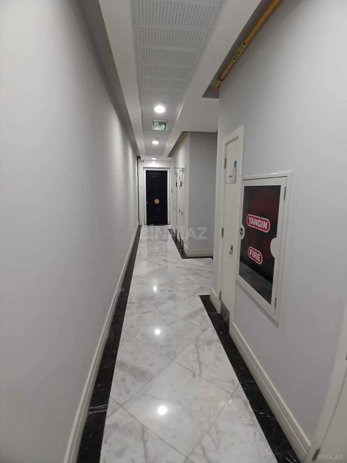 Satılır 3 otaqlı mənzil 105 m²