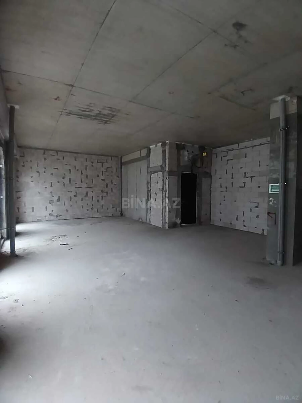 Satılır 3 otaqlı mənzil 105 m²