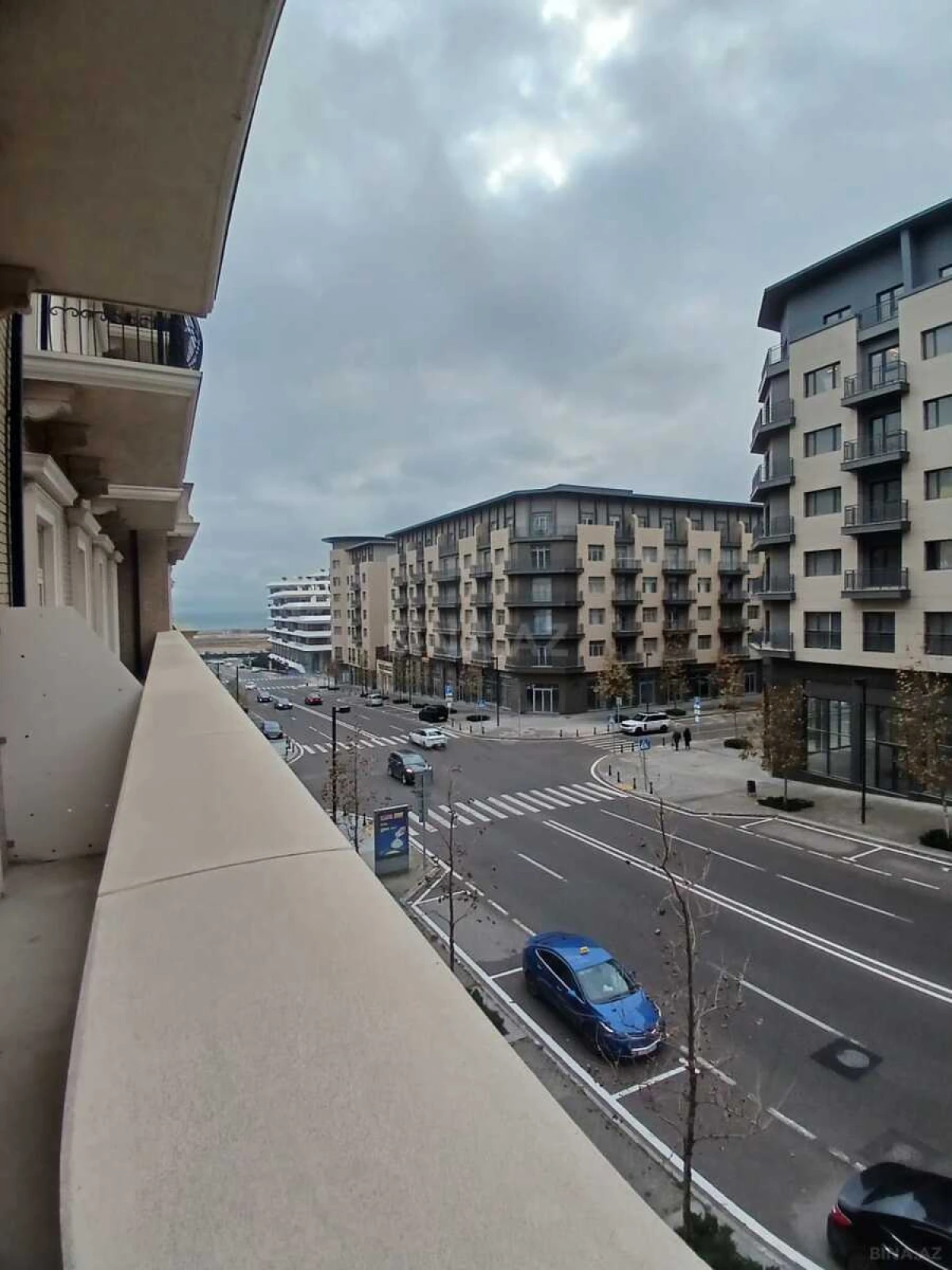 Satılır 3 otaqlı mənzil 105 m²