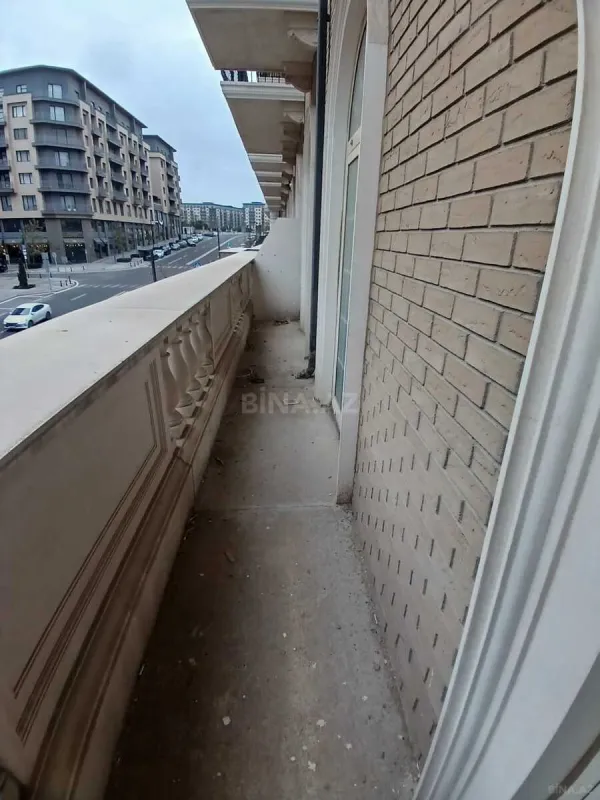 Satılır 3 otaqlı mənzil 105 m²