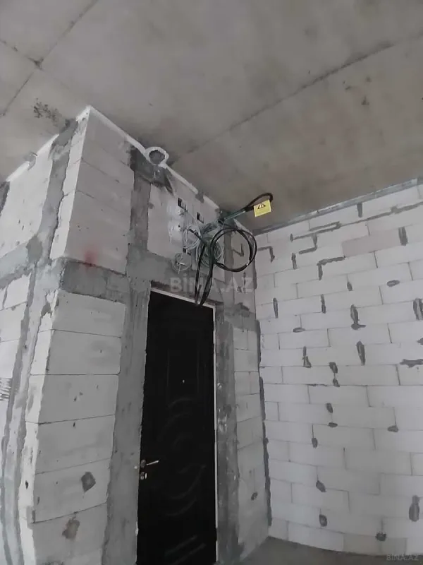 Satılır 3 otaqlı mənzil 105 m²